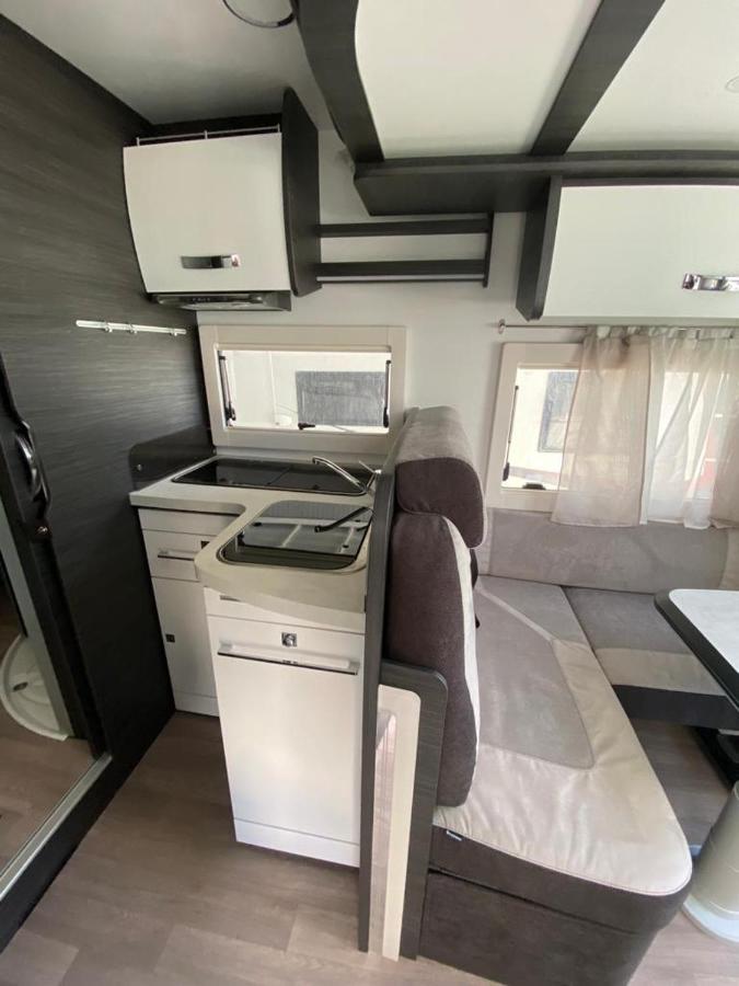 Magnifica Autocaravana Adria Matrix Axess 670Sl Granada Exterior foto