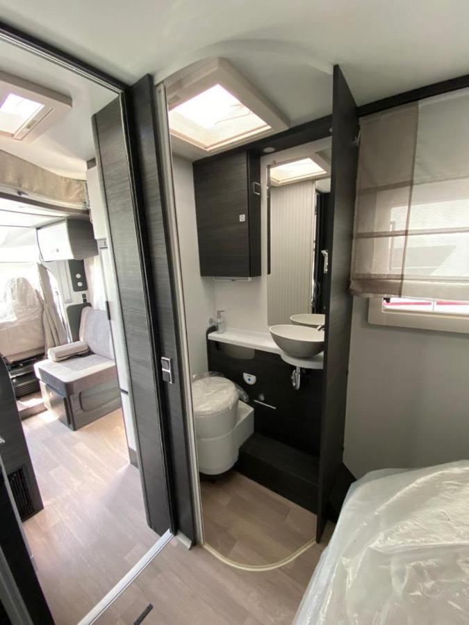 Magnifica Autocaravana Adria Matrix Axess 670Sl Granada Exterior foto